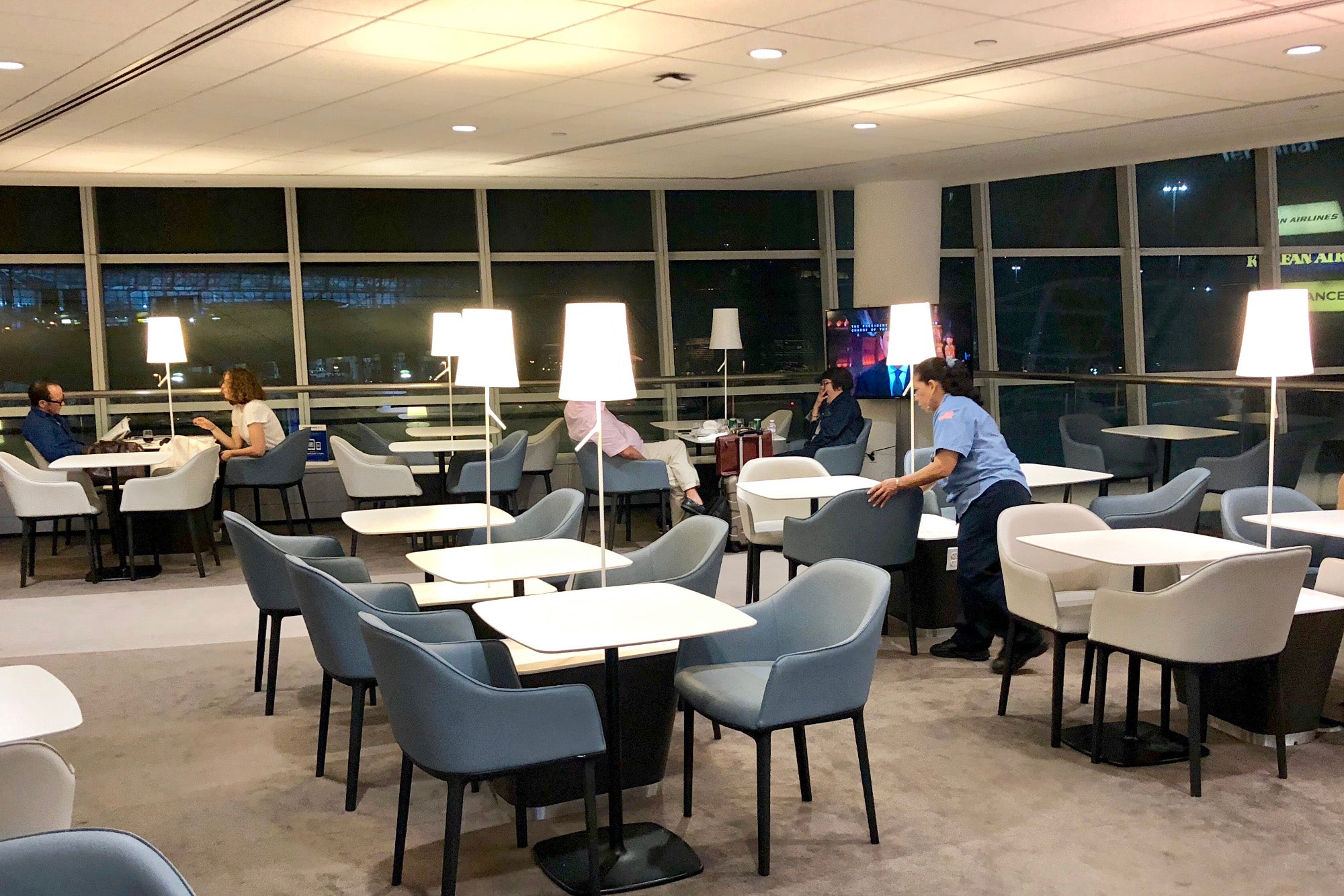 Flight review: Air France business class on the 787-9 from New York to Paris - The Points Guy