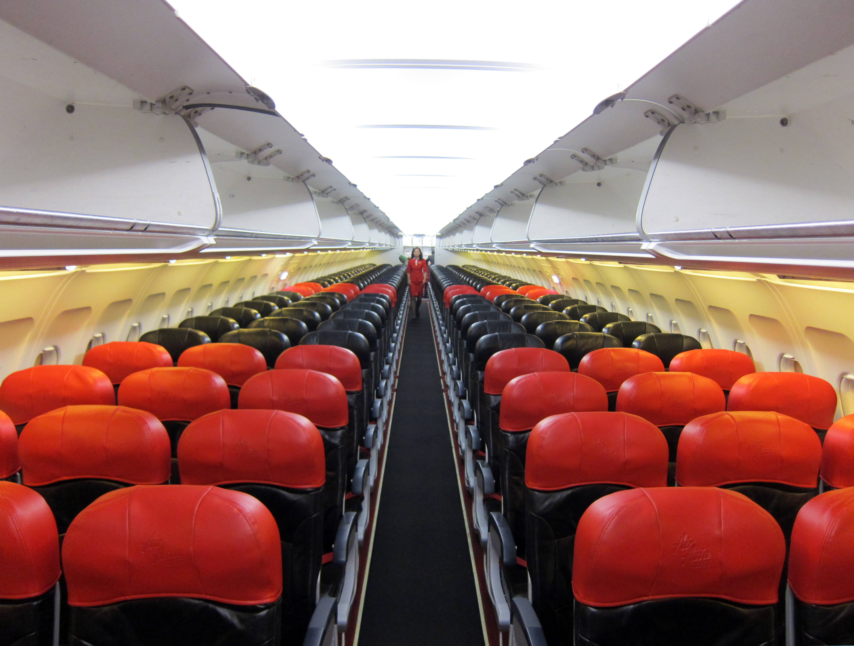 ไฟล์:AirAsia interior.jpg - วิกิพีเดีย